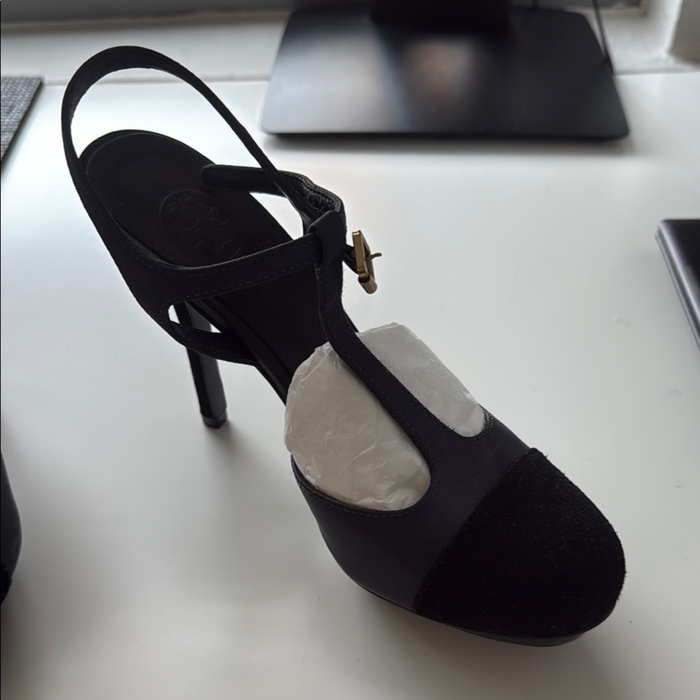 Tory Burch Black and navy blue Slingback Heels